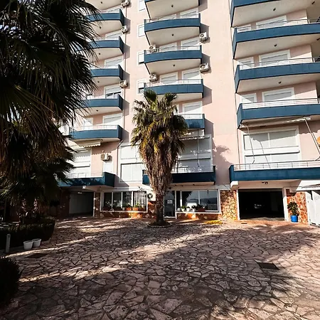 Amelia Apartment
